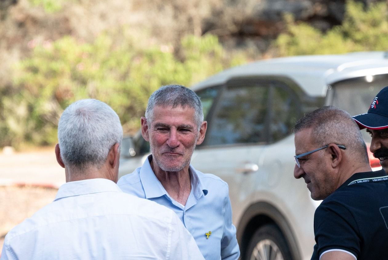 אמיר ח'ניפס